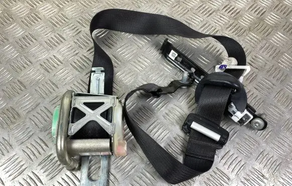 Jeep Grand Cherokee Rear seatbelt P1VL07DX9AF