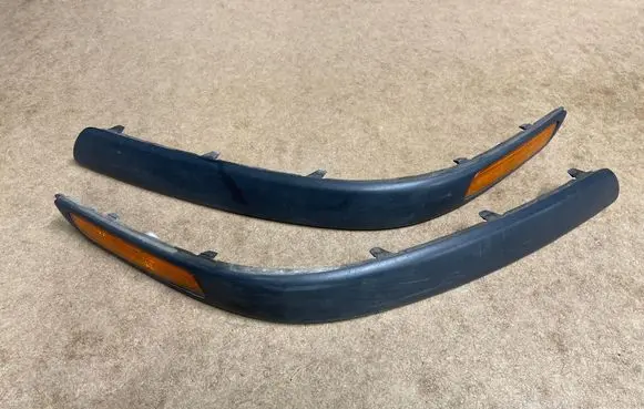 Volvo S40, V40 Front bumper splitter molding 30621488 30621489 30621938