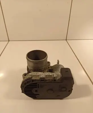 Nissan Qashqai+2 Throttle valve 8200630812 0281002681 8200330810