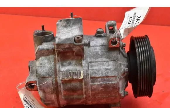 Volkswagen Cross Touran I Air conditioning (A/C) compressor (pump) 1K0820803N