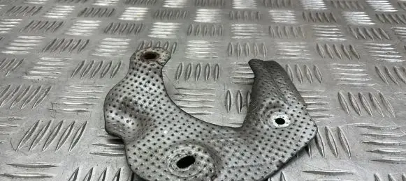 Volvo V70 Heat shield in engine bay 30777257