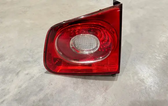 Volkswagen Tiguan Tailgate rear/tail lights 5N0945094B 009692021038