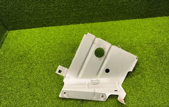 Fender mounting bracket