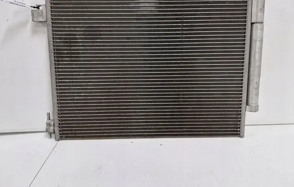 Renault Twingo III Coolant radiator