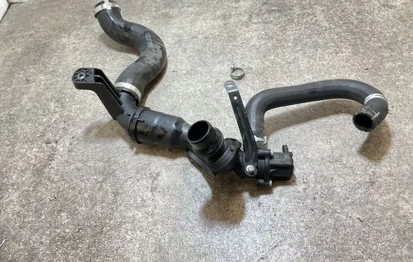Ford Puma Intercooler hose/pipe L1B16C646AC CJ5G90465BA P4163