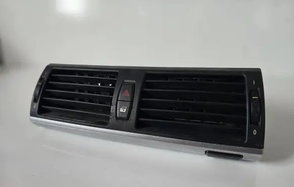BMW X5 E70 Dash center air vent grill 7161801 716180104 716180204