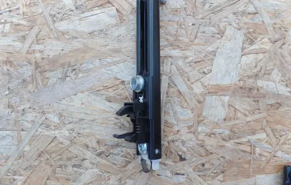 Opel Corsa D Seat belt height adjuster 13153271