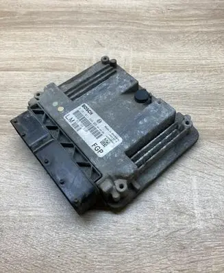 Opel Vectra C Engine control unit/module ECU 55189630 0281011449