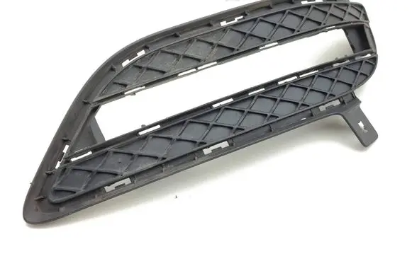 Mercedes-Benz B W246 W242 Front bumper lower grill A2468850722