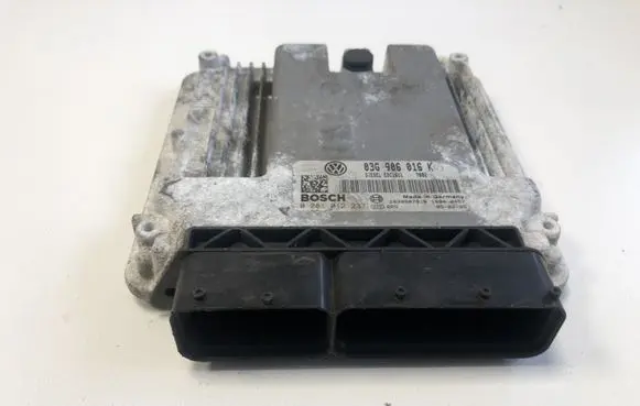 Skoda Octavia Mk2 (1Z) Engine control unit/module 03G906016K