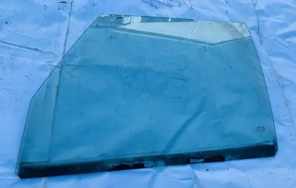 Renault Espace II Front door window glass four-door