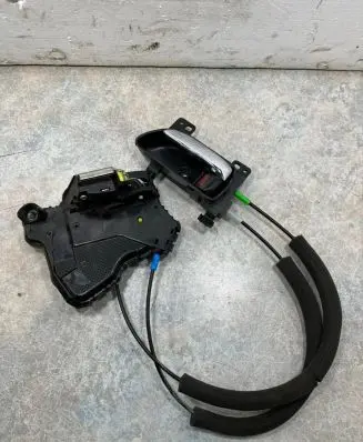 Subaru Forester SJ Front door lock 61032SG050