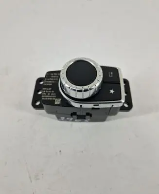 Mercedes-Benz CLA C117 X117 W117 Head unit multimedia control A2469009815