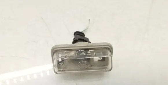 Toyota Avensis T250 Number plate light 001479