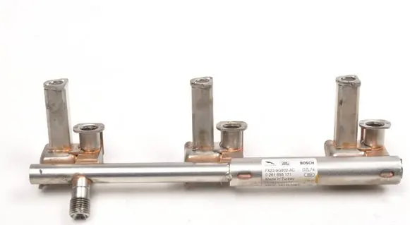 Jaguar F-Pace Fuel main line pipe FX239G802AC