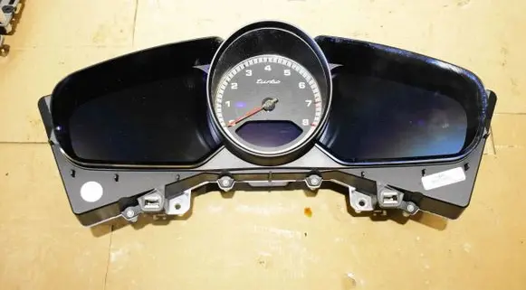 Porsche Panamera (971) Speedometer (instrument cluster) 971920923G5555255