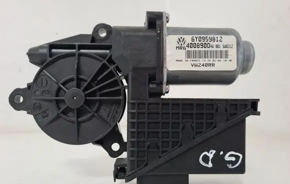 Volkswagen Polo IV 9N3 Rear door window regulator motor 6Y0959812