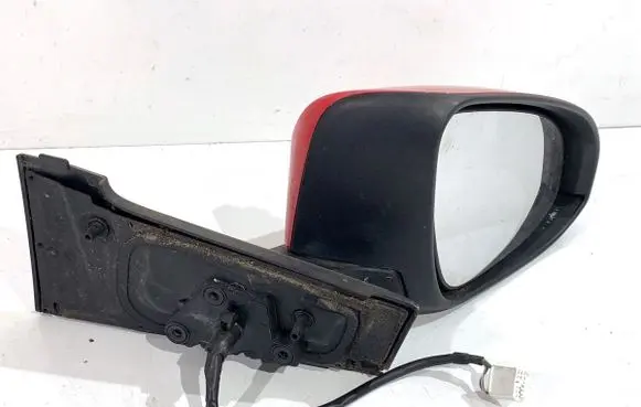 Toyota Yaris Front door electric wing mirror 
