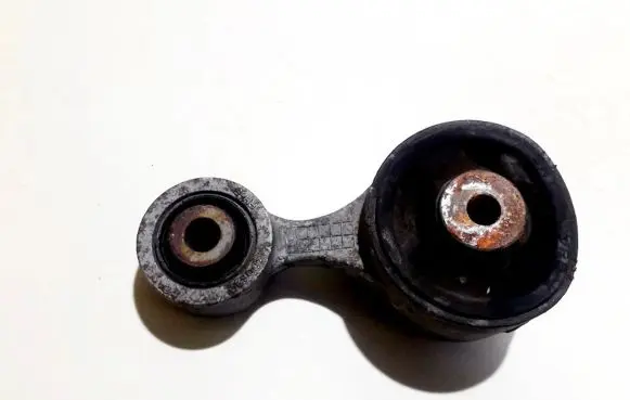 Honda CR-V Engine mount bracket 089007