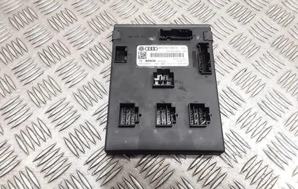 Audi A4 S4 B8 8K Comfort/convenience module 8K0907063K 06030001 F005V00855