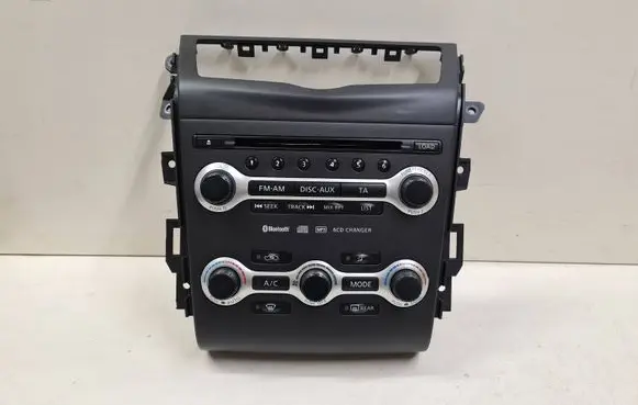 Radio/CD/DVD/GPS head unit
