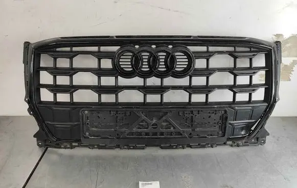 Audi Q2 - Front bumper upper radiator grill 81A853651