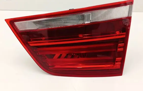 Tailgate rear/tail lights