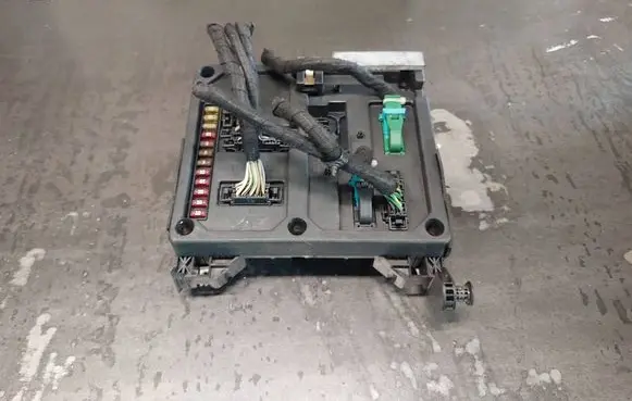 Volkswagen Sharan Fuse module 7M0962258K S108145300H