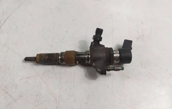 Fuel injector