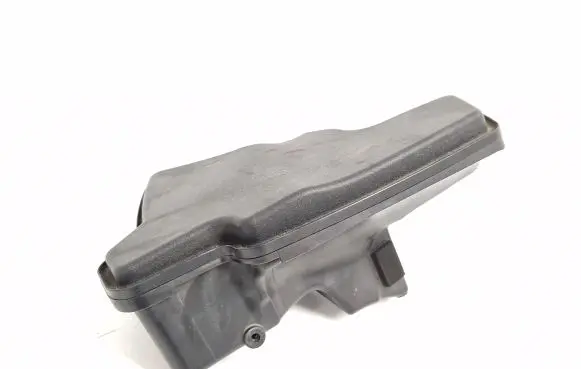 Vacuum air tank