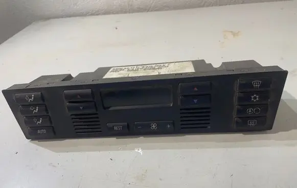 BMW 5 E39 Climate control unit 8375453 00558254 900250700000