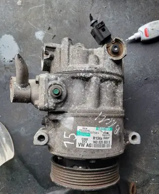 Volkswagen PASSAT B6 Air conditioning (A/C) compressor (pump) 1K0820803S