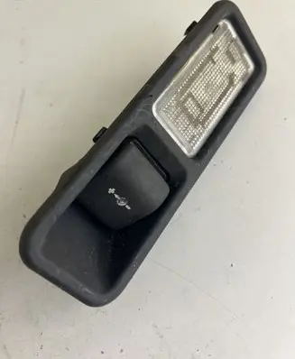 Land Rover Range Rover L322 12 V Socket (rear) 51477027276