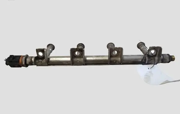 Volkswagen Golf VI Fuel main line pipe 03F133320 4D0971993