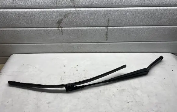 Skoda Octavia Mk2 (1Z) Windshield/front glass wiper blade 1Z1955409A