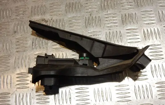 Volkswagen PASSAT B6 Accelerator throttle pedal 1K1723503L 4776