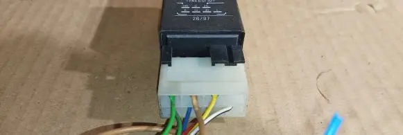 Renault Scenic I Tow bar relay D52249 4003