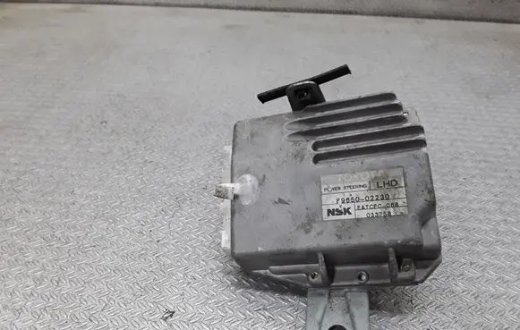 Toyota Corolla E120 E130 Power steering control unit/module 8965002230