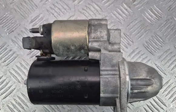 BMW 5 E60 E61 Starter motor 7594292 0001107424