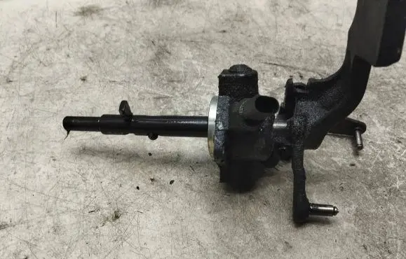 Volkswagen Jetta V Gear selector/shifter in gearbox 1K0711051K