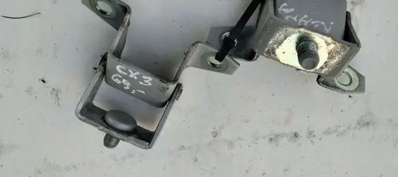 Mazda CX-3 Tailgate/trunk/boot hinge