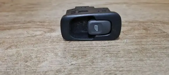 Volvo S60 Electric window control switch 9476695