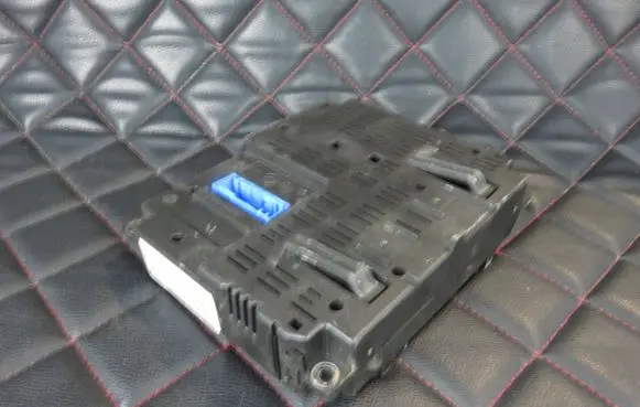 Fiat 500 Central body control module 24031478 51857617 BWDC8HF79