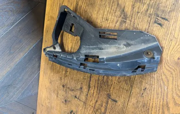 Volvo XC60 Headlight/headlamp mounting bracket 30763433 SBDHA