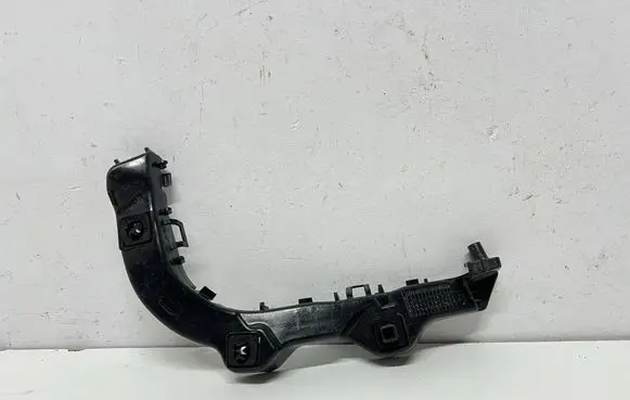 Suzuki Swift III Rear bumper mounting bracket 71822-68L0