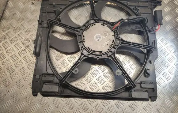 BMW 5 GT F07 Radiator cooling fan shroud 7594610 67327594610 17899010