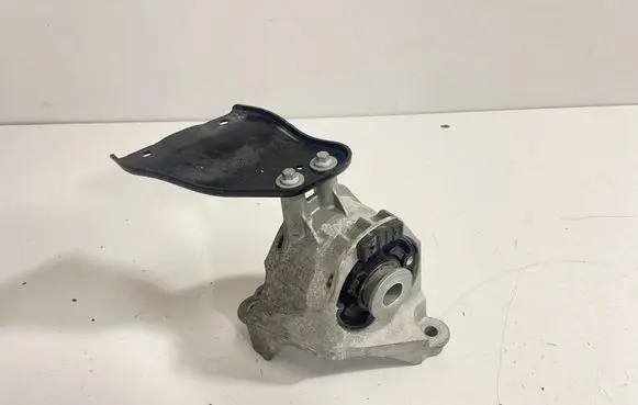 BMW i4 Engine mounting bracket 9485623 9478019