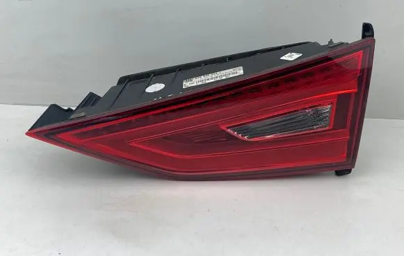 Audi A3 S3 8V Tailgate rear/tail lights 8V5945094J 81220212 AU37115