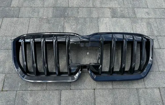BMW 2 Active Tourer U06 Front grill 18517811 3113
