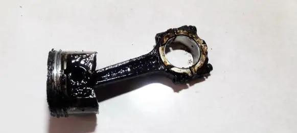 Fiat Punto (188) Piston with connecting rod